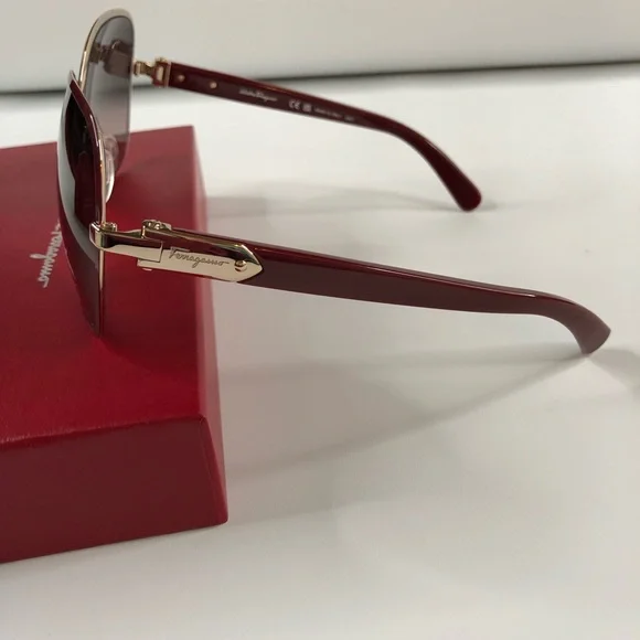 Salvatore Ferragamo Authentic Women’s Bordeaux Oversized Sunglasses ~ Brand New! - Picture 5 of 9